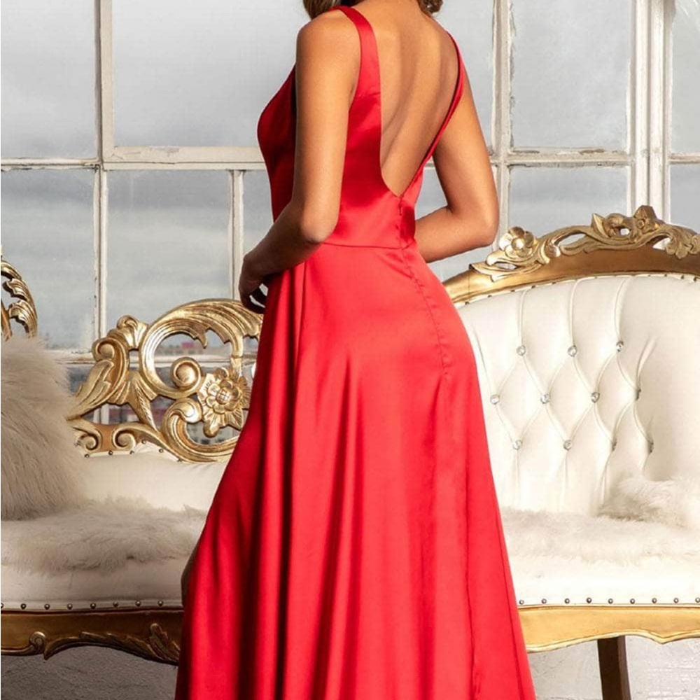 Red Evening Gown - Picture 3 of 17
